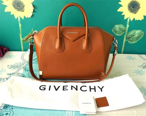 givenchy antigona review medium